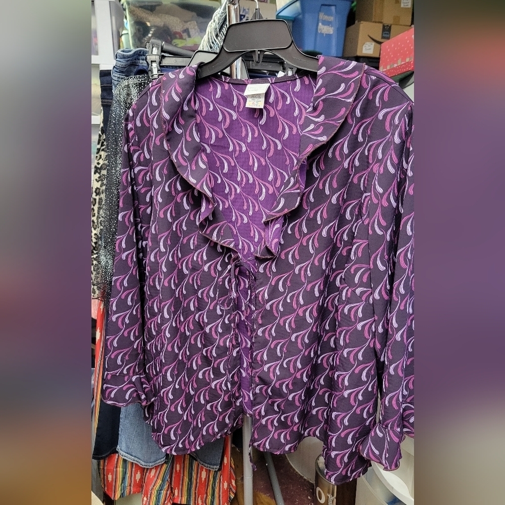 Studio C 3 Shade Purple Ruffled Neckline 3/4 Ruffled Sleeve Tied Front Sz 26